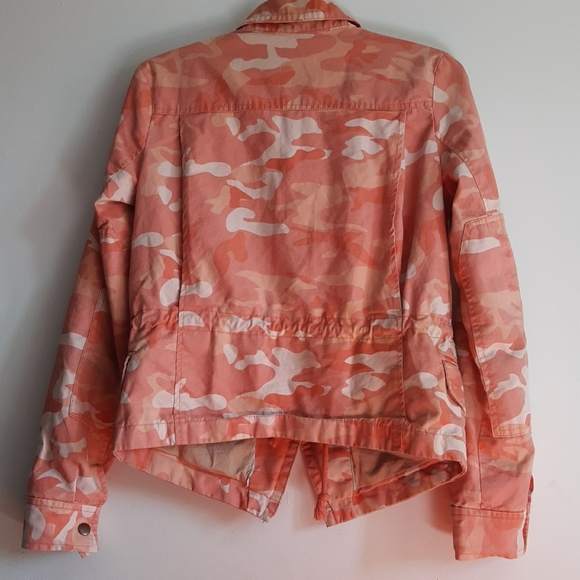 Gap‎ Pink Camouflage Jacket - Picture 2 of 3